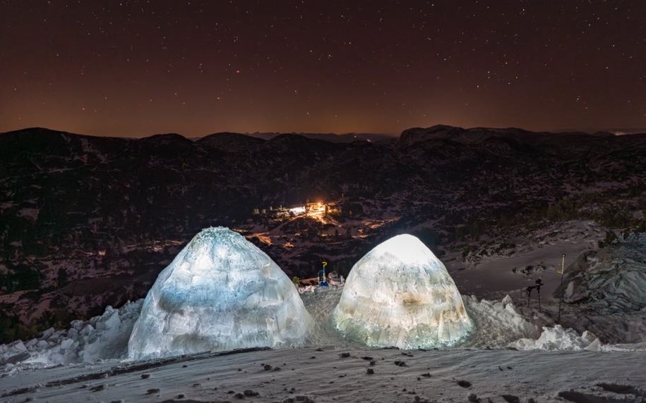 Iglus mit Blick auf WIesberghaus