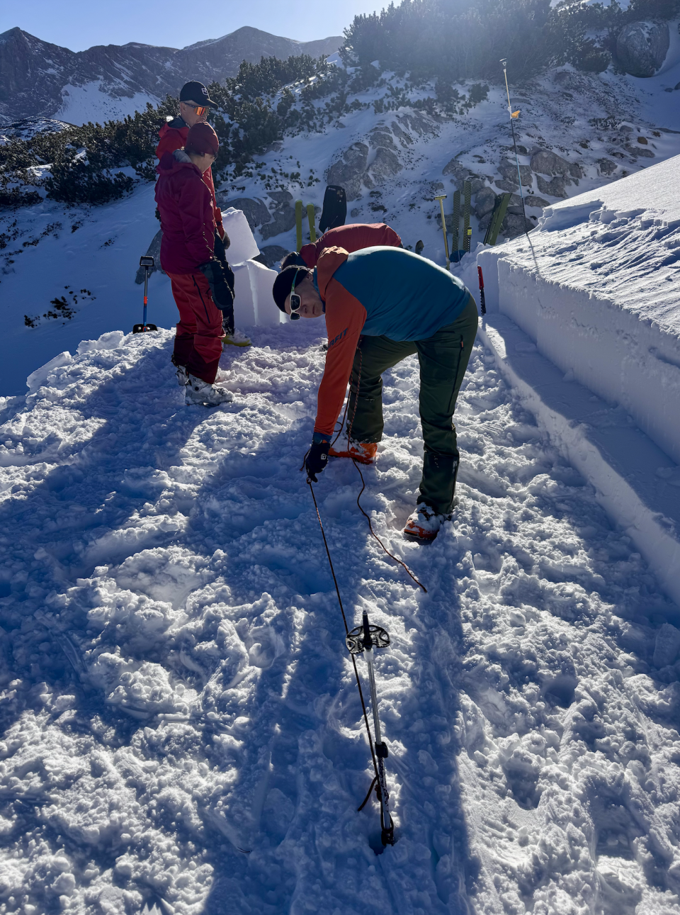 Bild vom Steinbruch und Vermessung